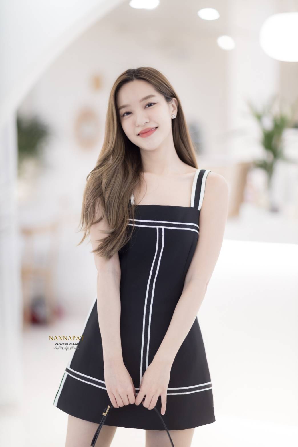 เสื้อทรงยาว ซิปหลัง ตัดเส้นลายเก๋ๆ