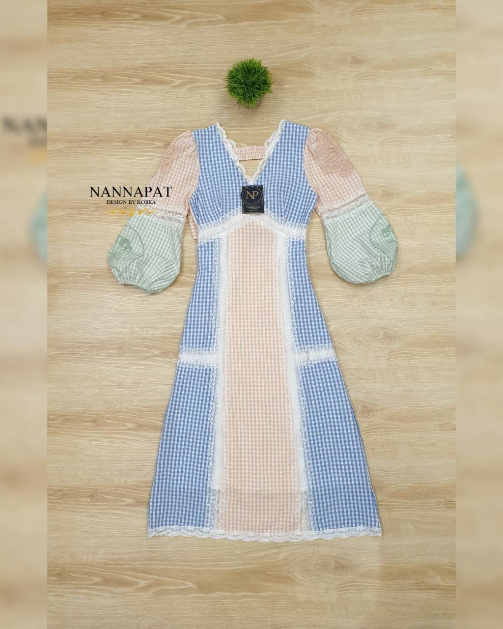 ชุดเดรสซิปหลัง พร้อมผูกโบว์หลังน่ารัก