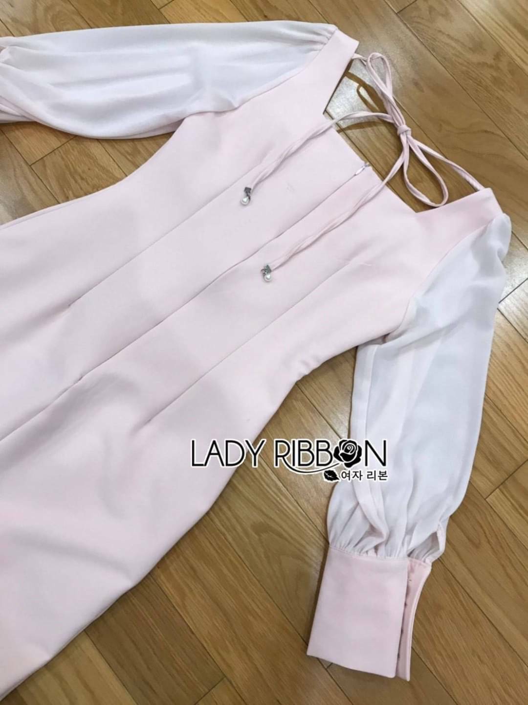 เดรสผ้าเครปสีชมพูตกแต่งกระดุม