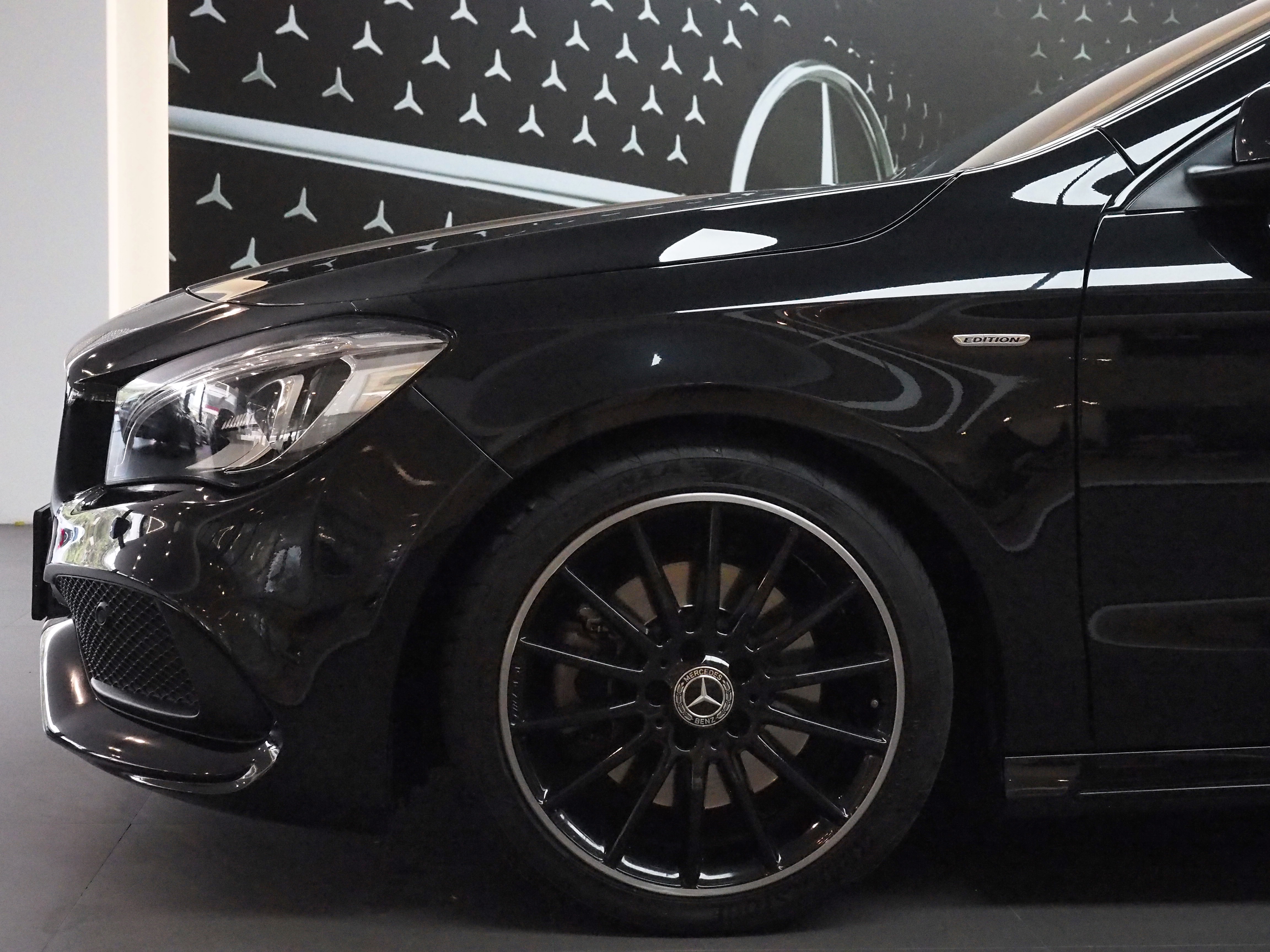 จองแล้ว CLA250 AMG Night Edition W117