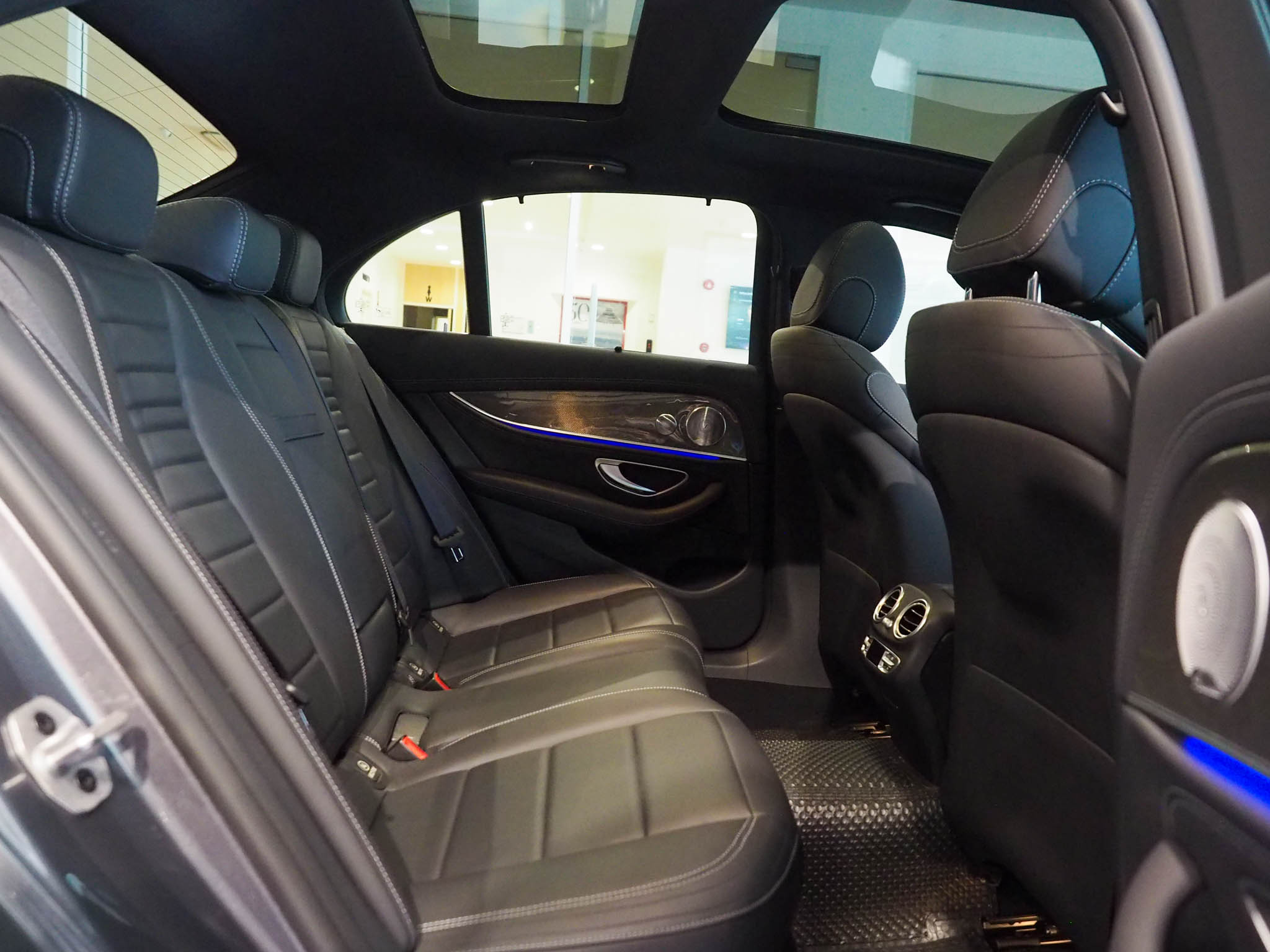 จองแล้ว E300e AMG Plug in Hybrid W213