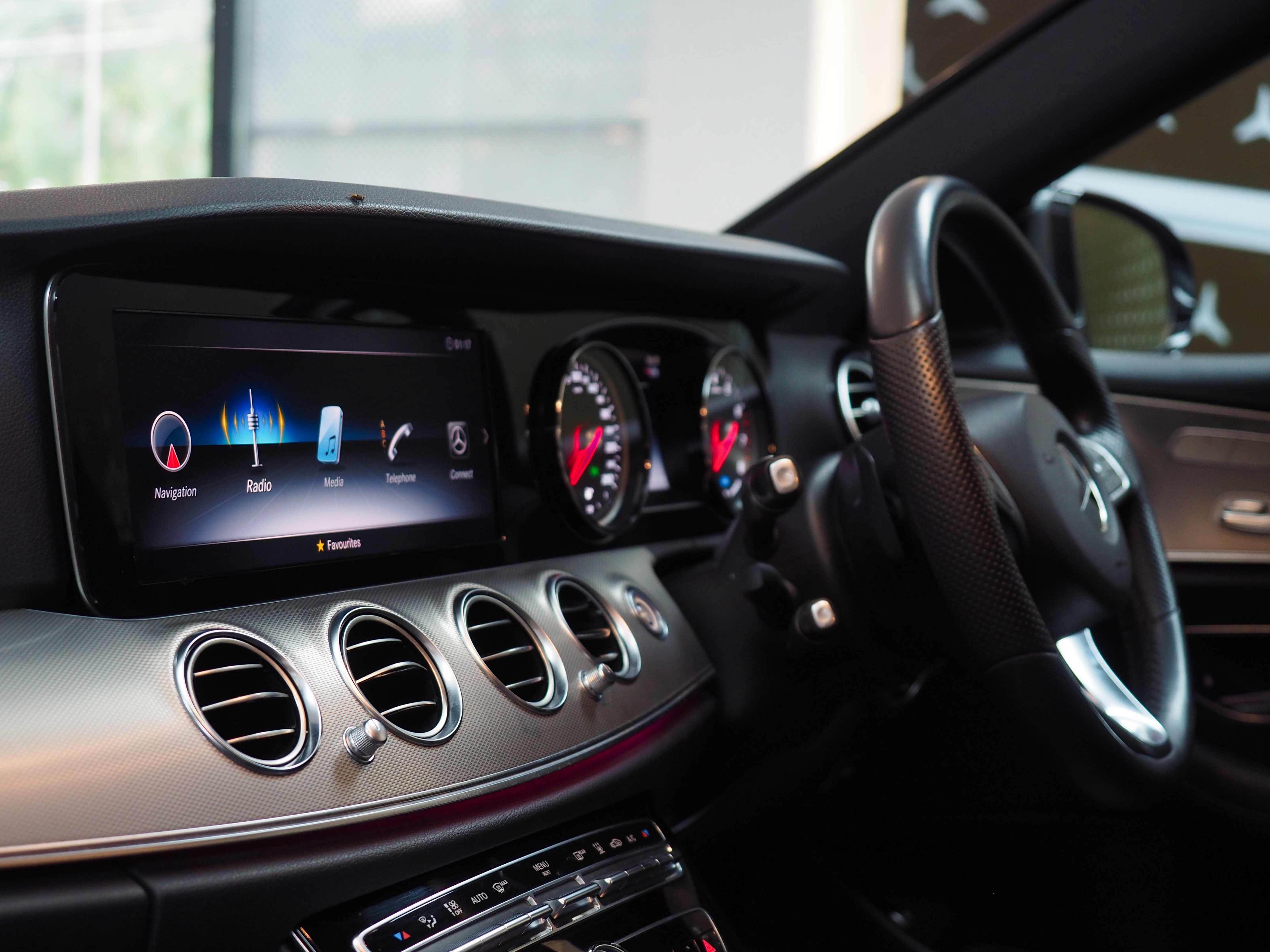 จองแล้ว E350e Avantgarde Plug In Hybrid W213