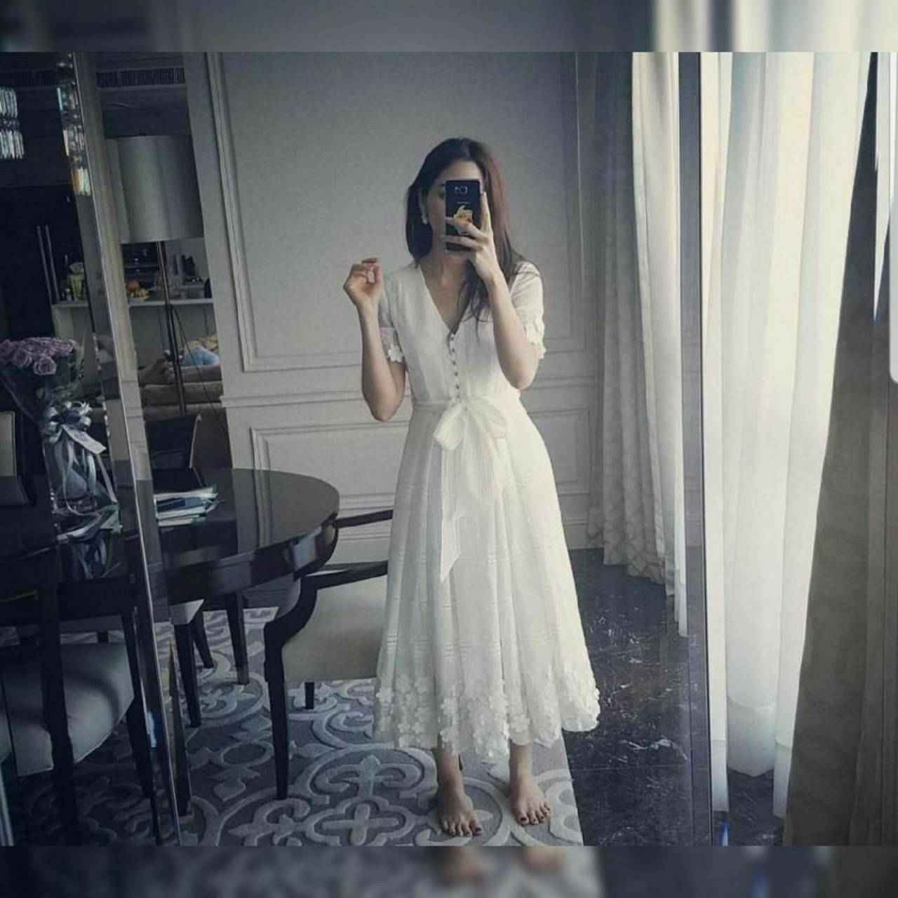 เดรสงานซิปหลัง แต่กระดุมมุกหน้า