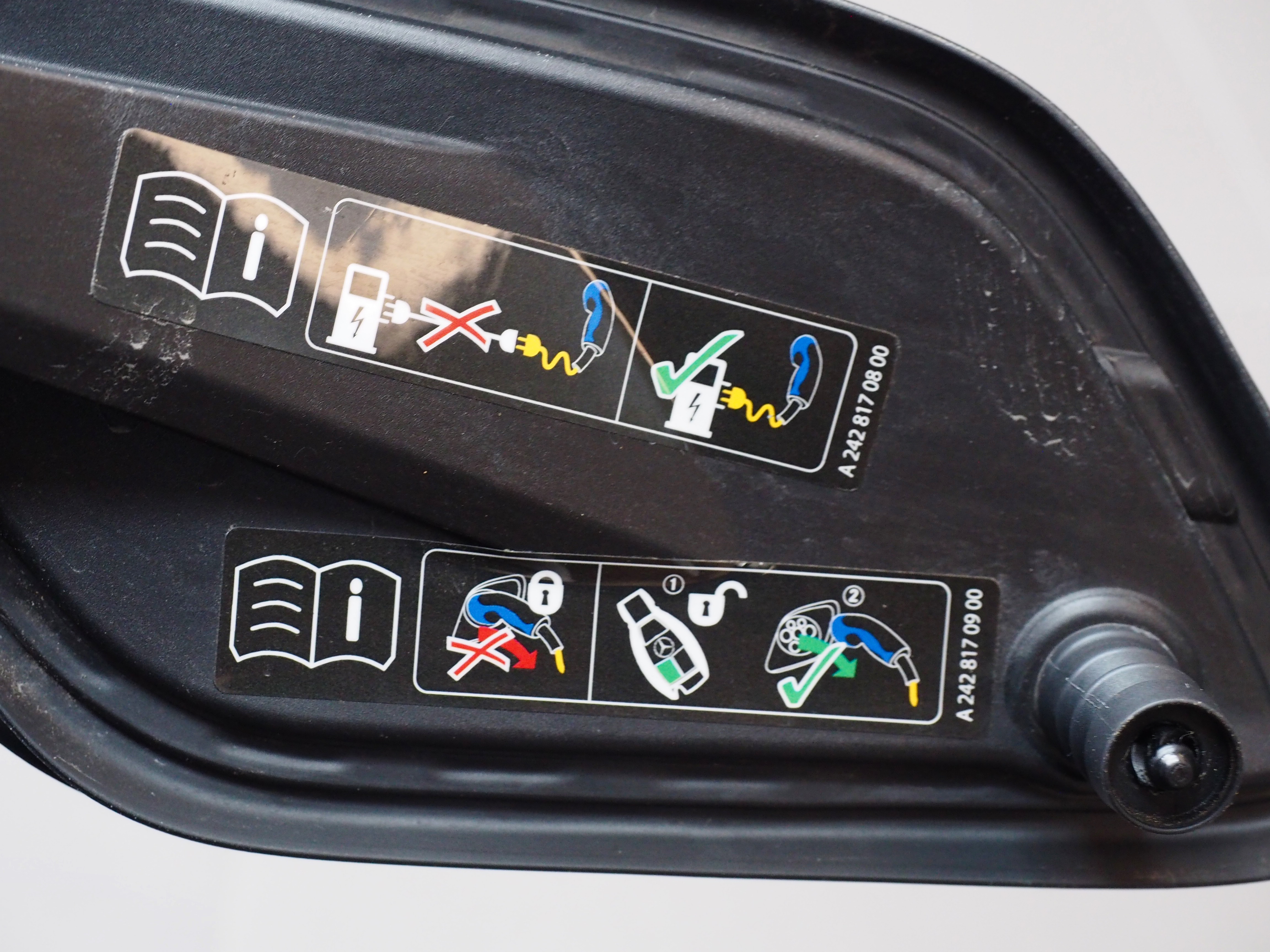 จองแล้ว C300e Plug in Hybrid AMG W205