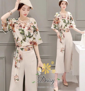 เสื้อผ้าแฟชั่นเกาหลีพร้อมส่ง