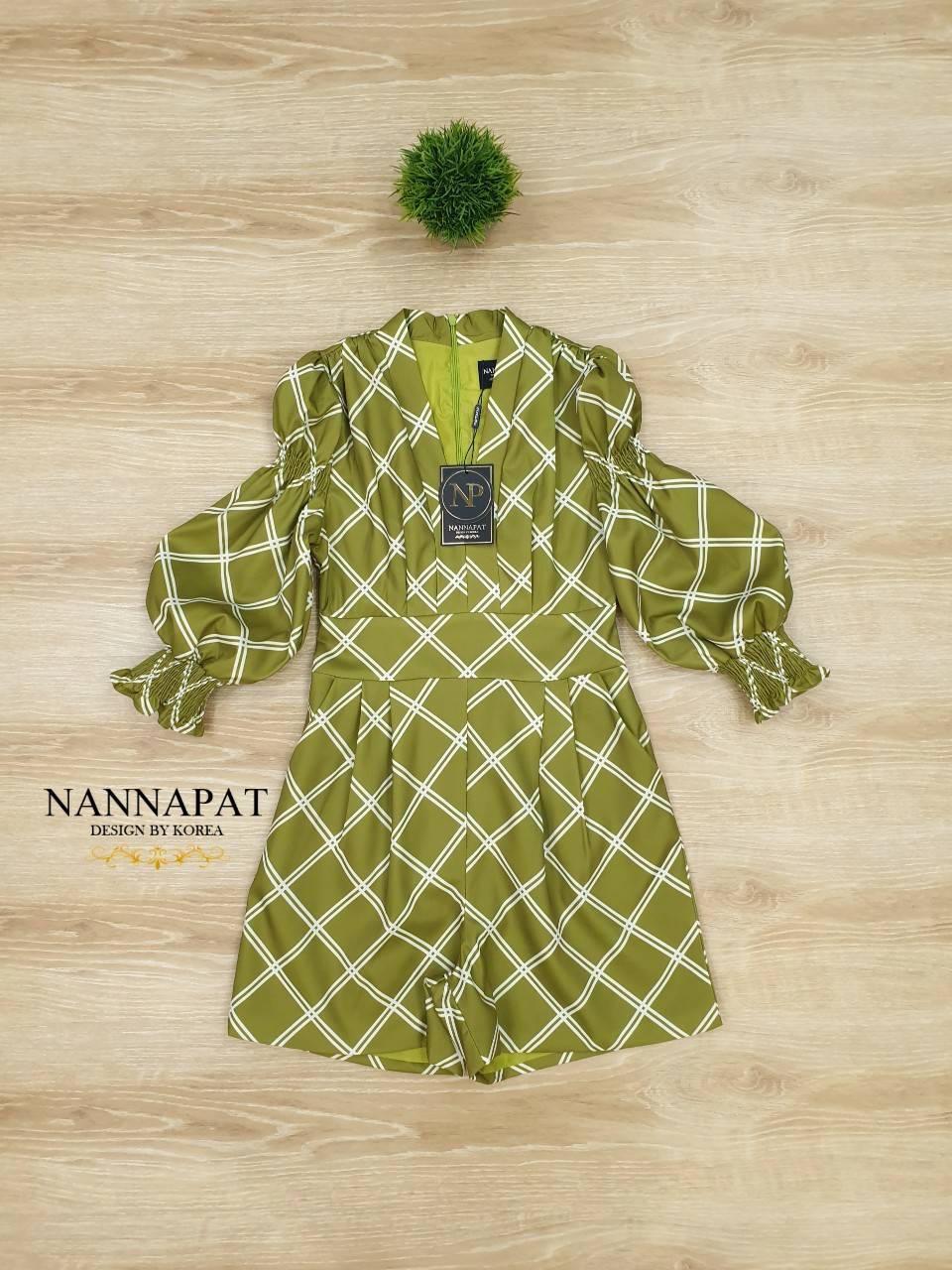 เพลสูทสีเลม่อนซิปหลังแต่งจีบแขนพอง