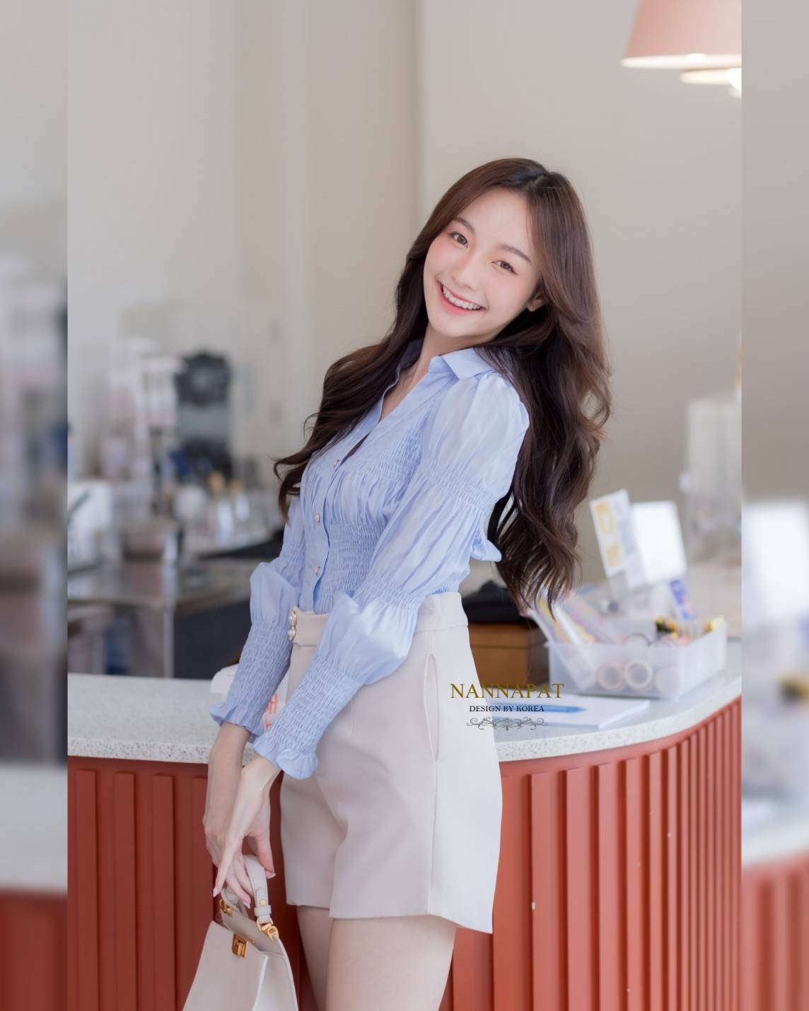 เสื้อกระดุมหน้า ช่วงตัวเป็นสม็อค