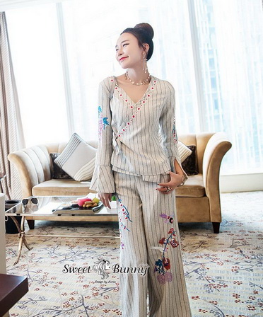 ชุดเสื้อ+กางเกงปัก งานเกาหลี