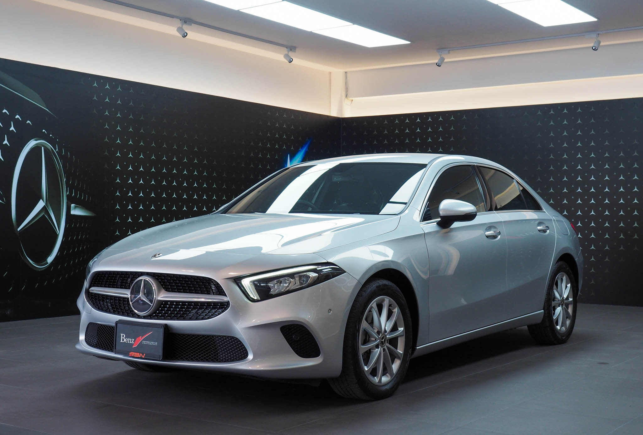 จองแล้ว A200 Progressive W177