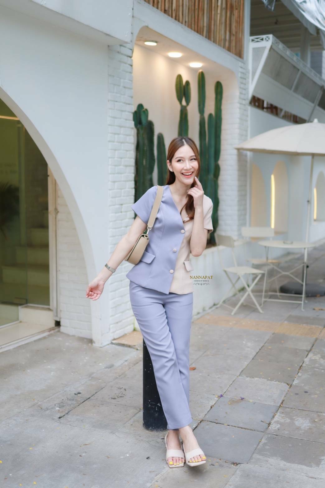 เสื้อทูโทนกระดุมหน้า กระเป๋าใช้ได้จริง