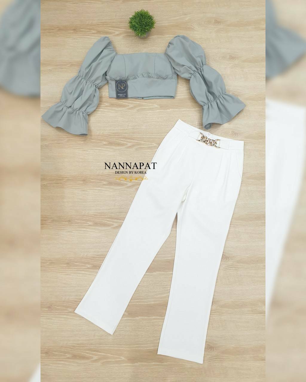 เสื้อคร็อปแขนยาวเข้ารูป