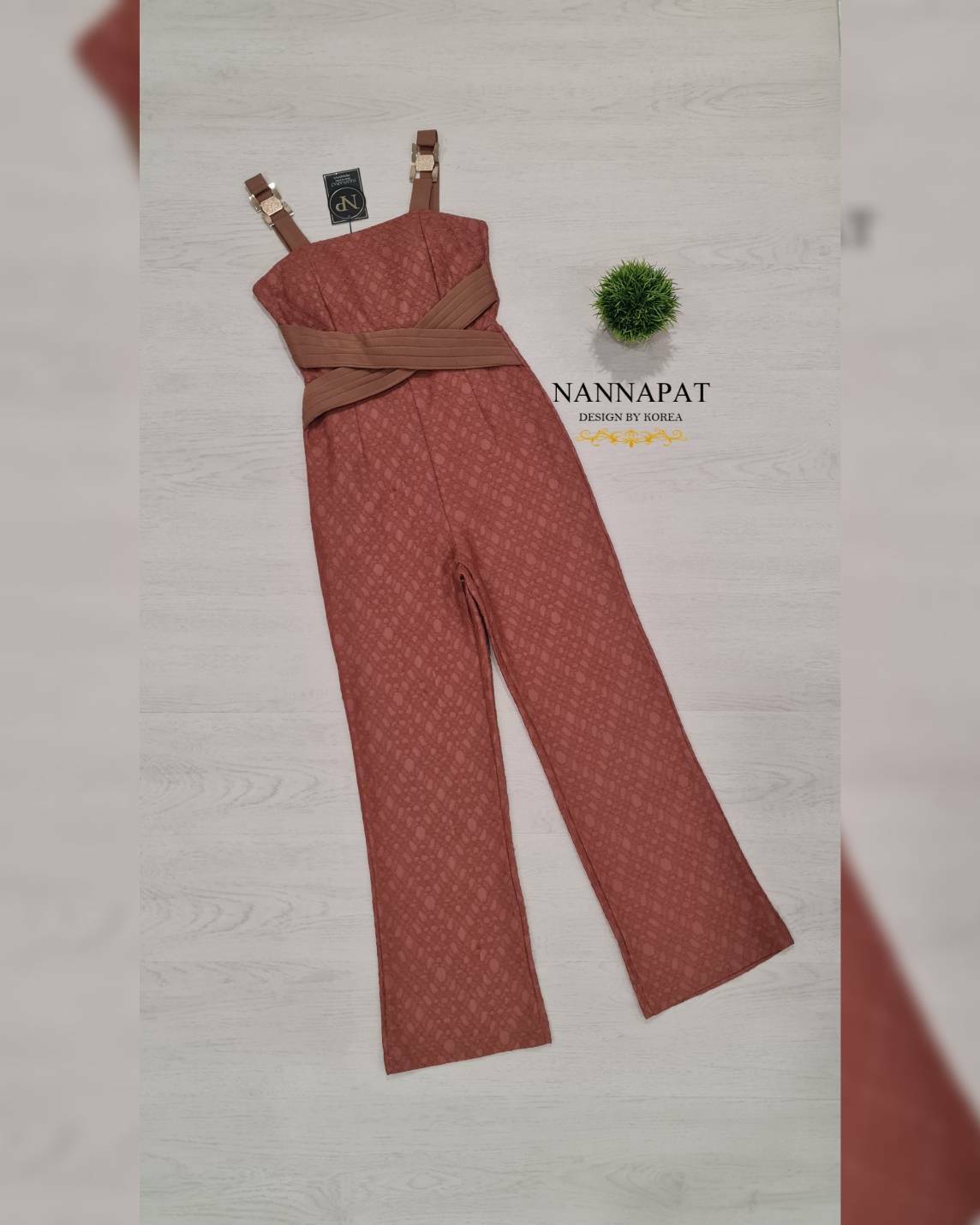 จั้มสูทผ้าลูกไม้เนื้อดี