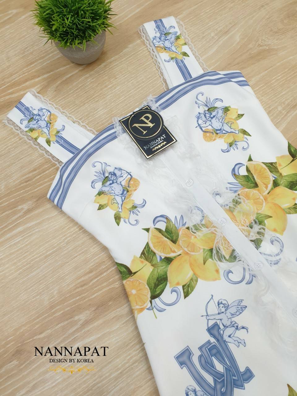 งานกระดุมหน้า พิมพ์ลายกราฟฟิก