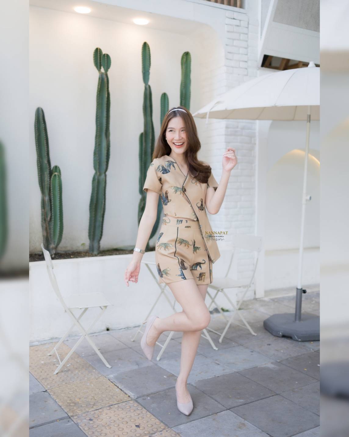 งานกระดุมหน้าลายเสื้อ