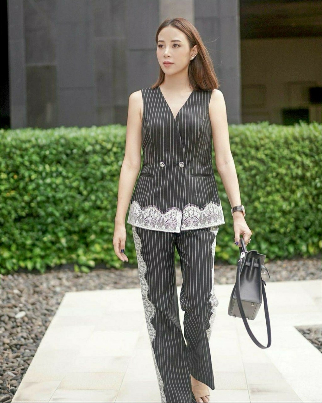 ผ้าลูกไม้เสื้อกระดุมหน้ามีซับใน