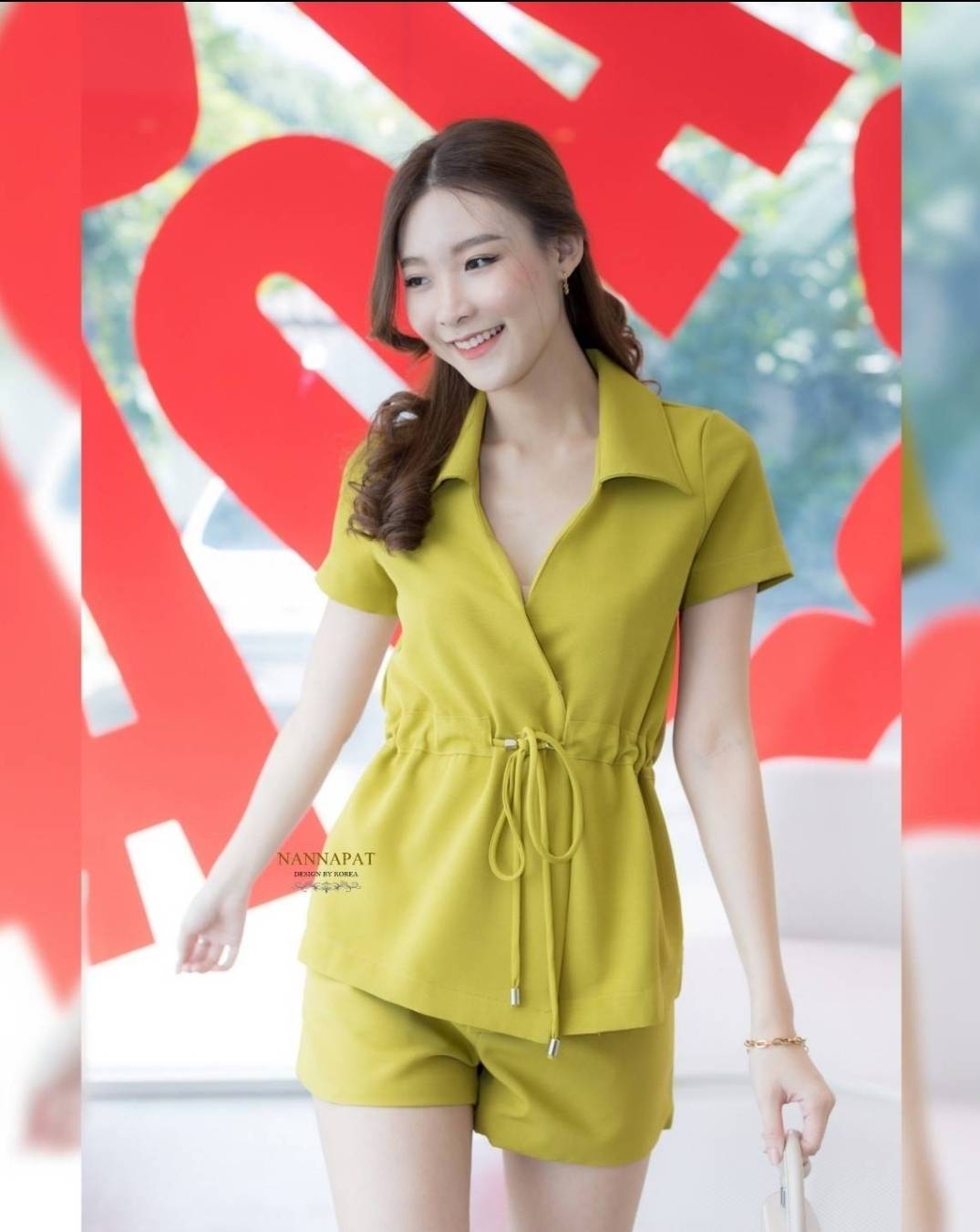 เสื้อกระดุมหน้า มีเชือกรูด