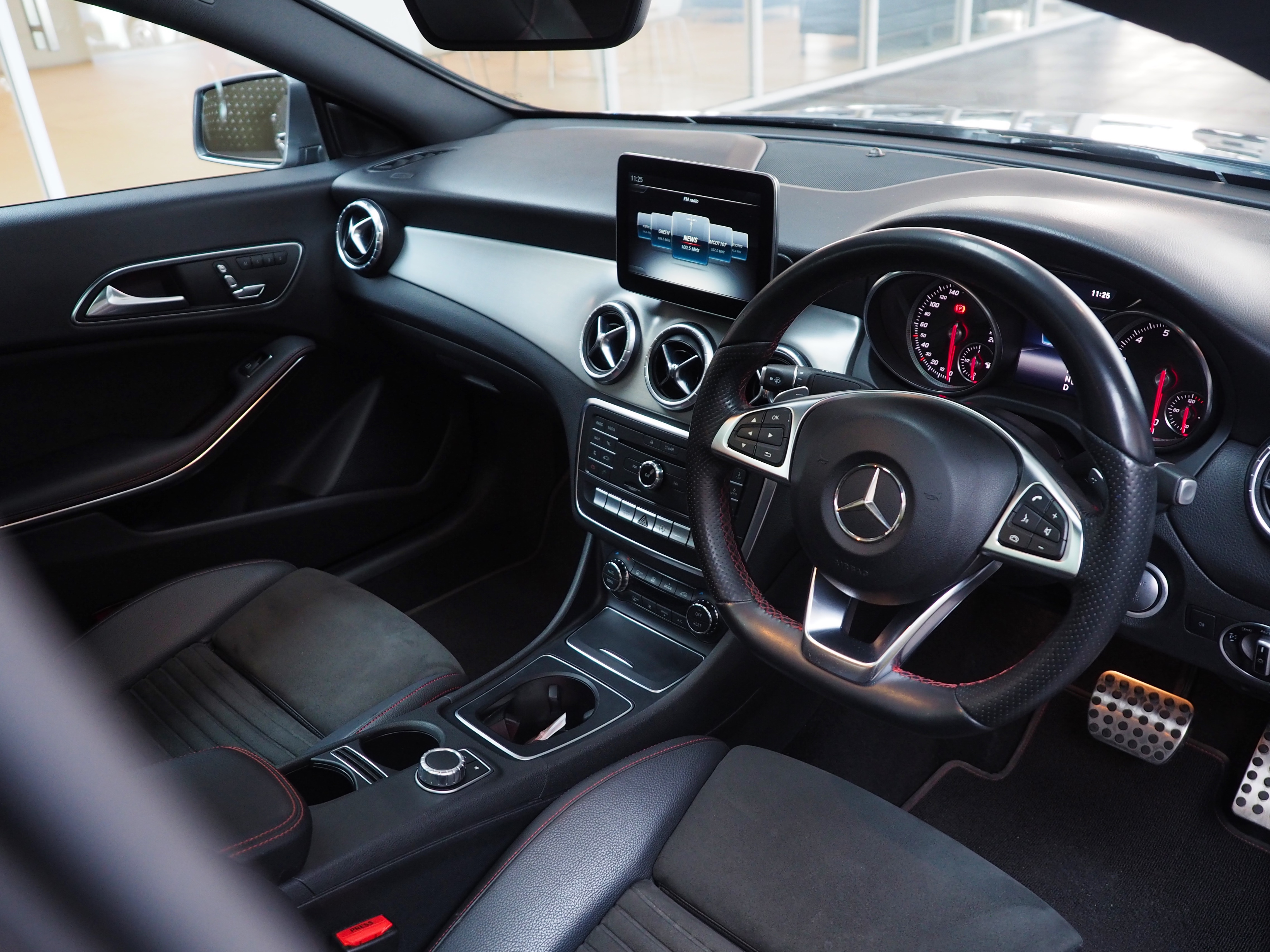 จองแล้ว CLA250 AMG W117