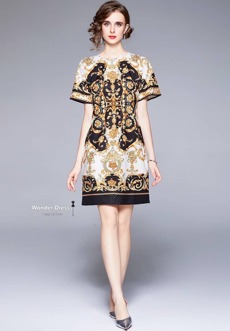 ชุดเดรสทรงสวย เนื้อผ้าโพลีเอสเตอร์