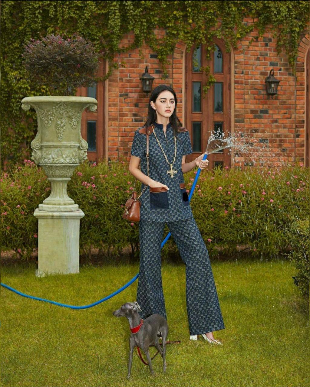 เสื้อซิปหน้าแต่งกระเป๋าคู่หน้า