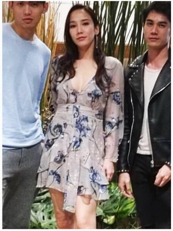 Chiffon Dress เดรสผ้าชีฟองพิมพ์ลายดอกไม้สีน้ำเงิน