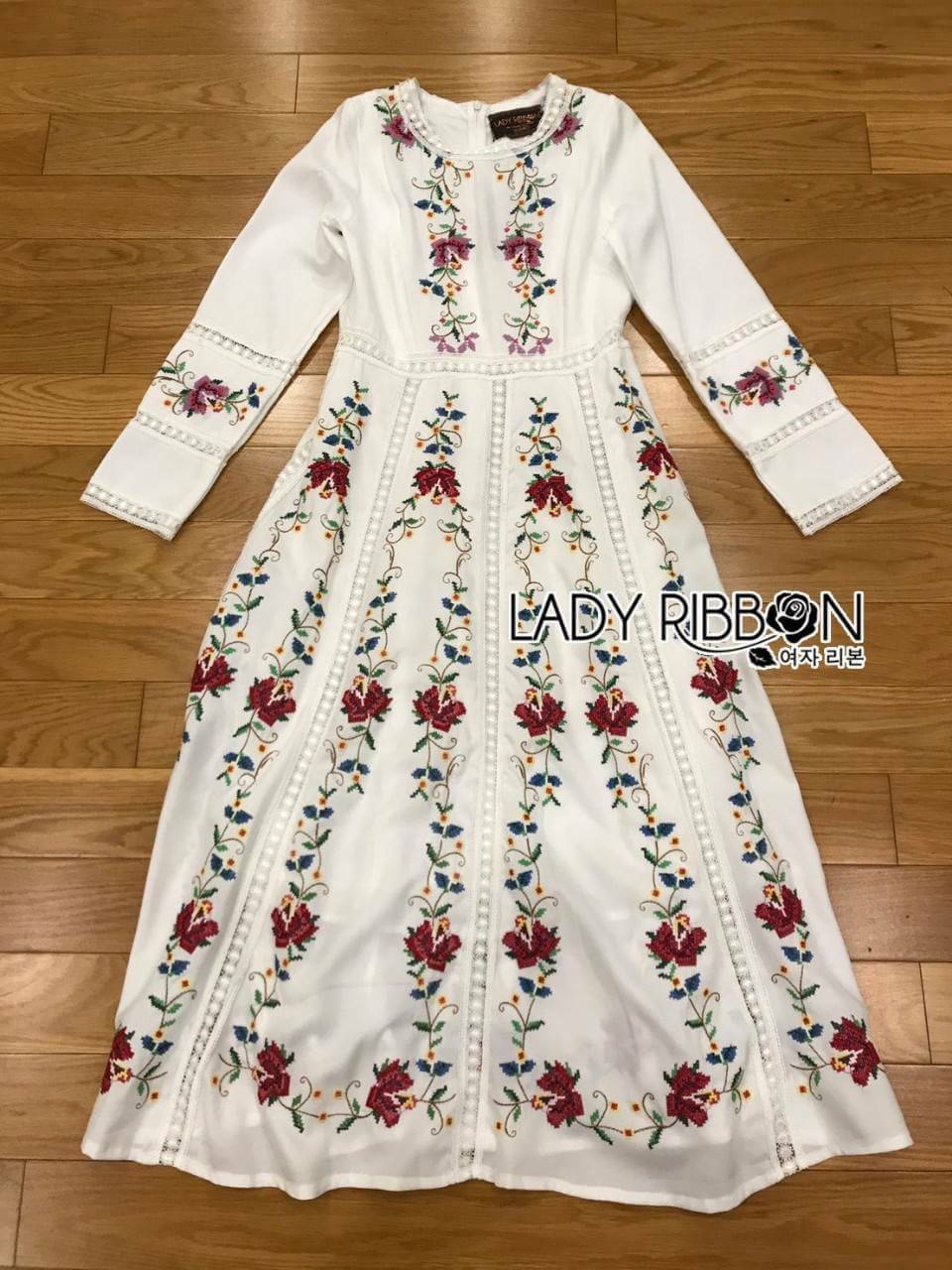 Maxi Dress แม็กซี่เดรสผ้าคอตตอนปักครอสชีส