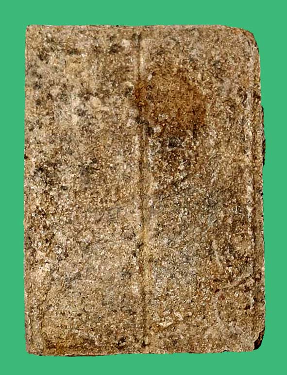 พระผงรุ่นแรกหลังใบไม้หลวงปู่ชาวัดหนองป่าพง องค์ที่ 8