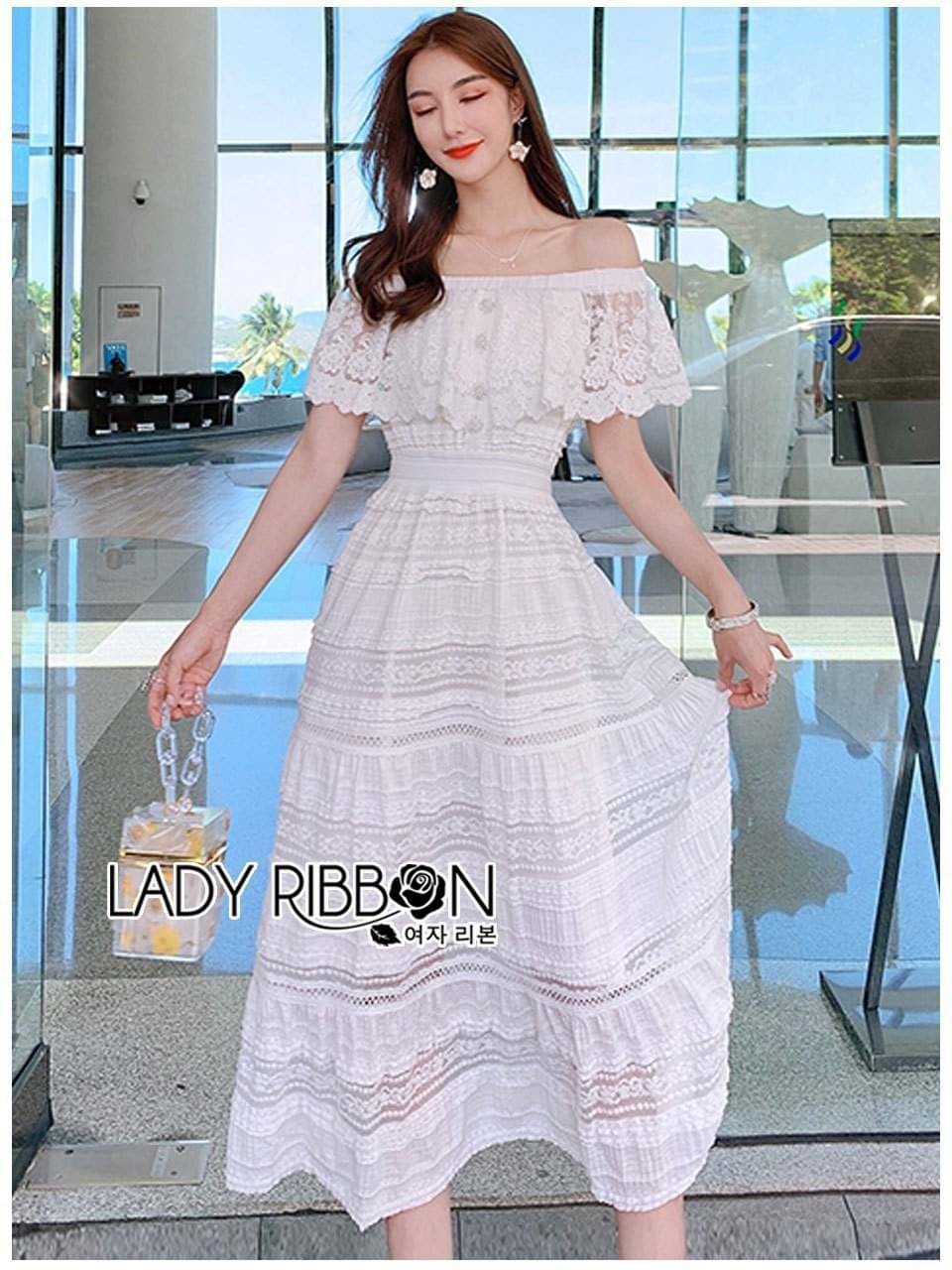 เดรสลูกไม้ตัวยาว
