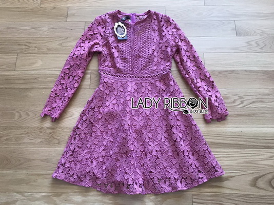 เดรสผ้าลูกไม้สีชมพูเข้มสไล์คลาสสิกโมเดิร์น