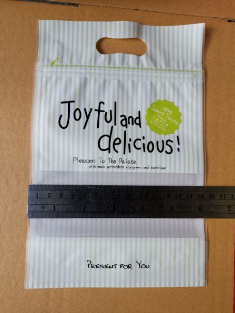 ถุงซิป Joyful มีหูหิ้ว ตั้งได้ 50ใบ/แพ๊ค/1สี พลาสติก แพ็คเกจ เบเกอรี่ j12