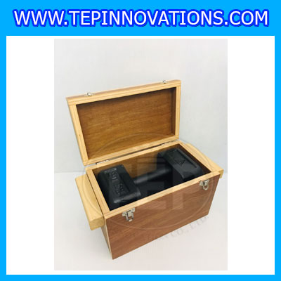 กล่องไม้อัดไม่บุกำมะหยี่ สำหรับใส่ตุ้มน้ำหนักเหล็กหล่อพิกัด20kg กล่องใส่ตุ้มน้ำหนักเหล็กหล่อ กล่องเก็บตุ้มน้ำหนัก กล่องไม้สำหรับตุ้มเหล็กหล่อ ยาว24.7 กว้าง 13.2 ลึก13.9ซม.