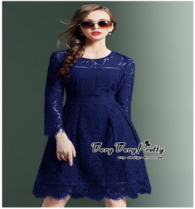 Sleeve Dress เดรสผ้าลูกไม้ตัวยาว