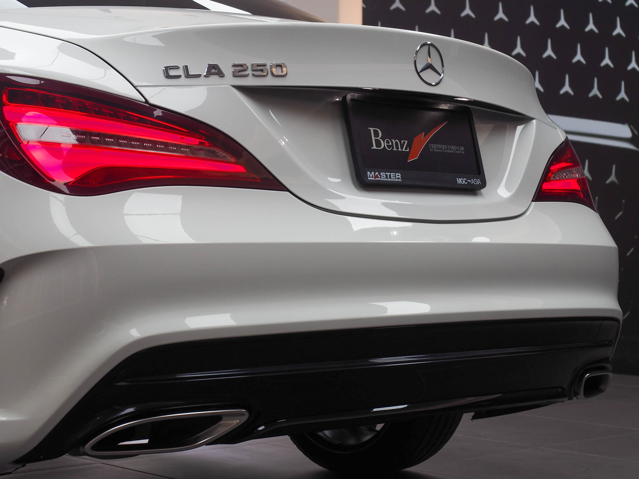 จองแล้ว CLA250 AMG Night Edition W117