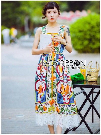 Dress with Lace เดรสพิมพ์ลายสีสดใสตกแต่งกระดุมและผ้าลูกไม้
