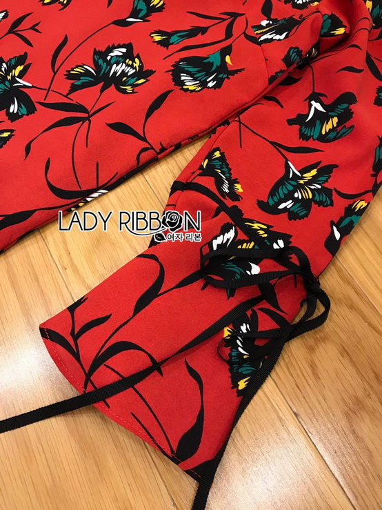 เดรสผ้าเครปสีแดงพิมพ์ลายดอกไม้สีเขียว