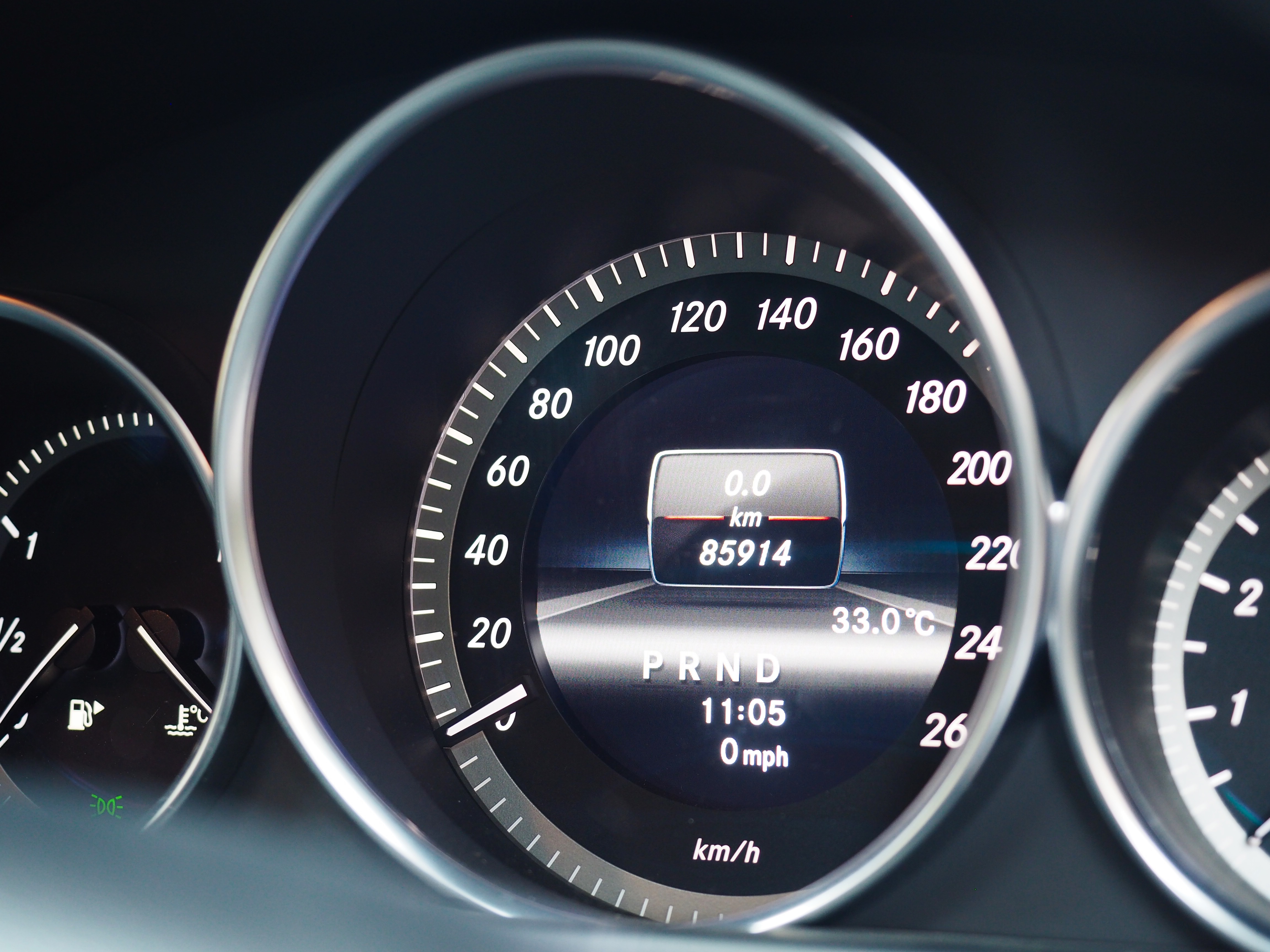 จองแล้ว C200 CGI W204