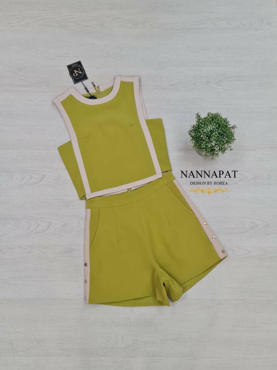 เสื้อแต่งแถบทูโทน ซิปหลังกระดุมข้าง