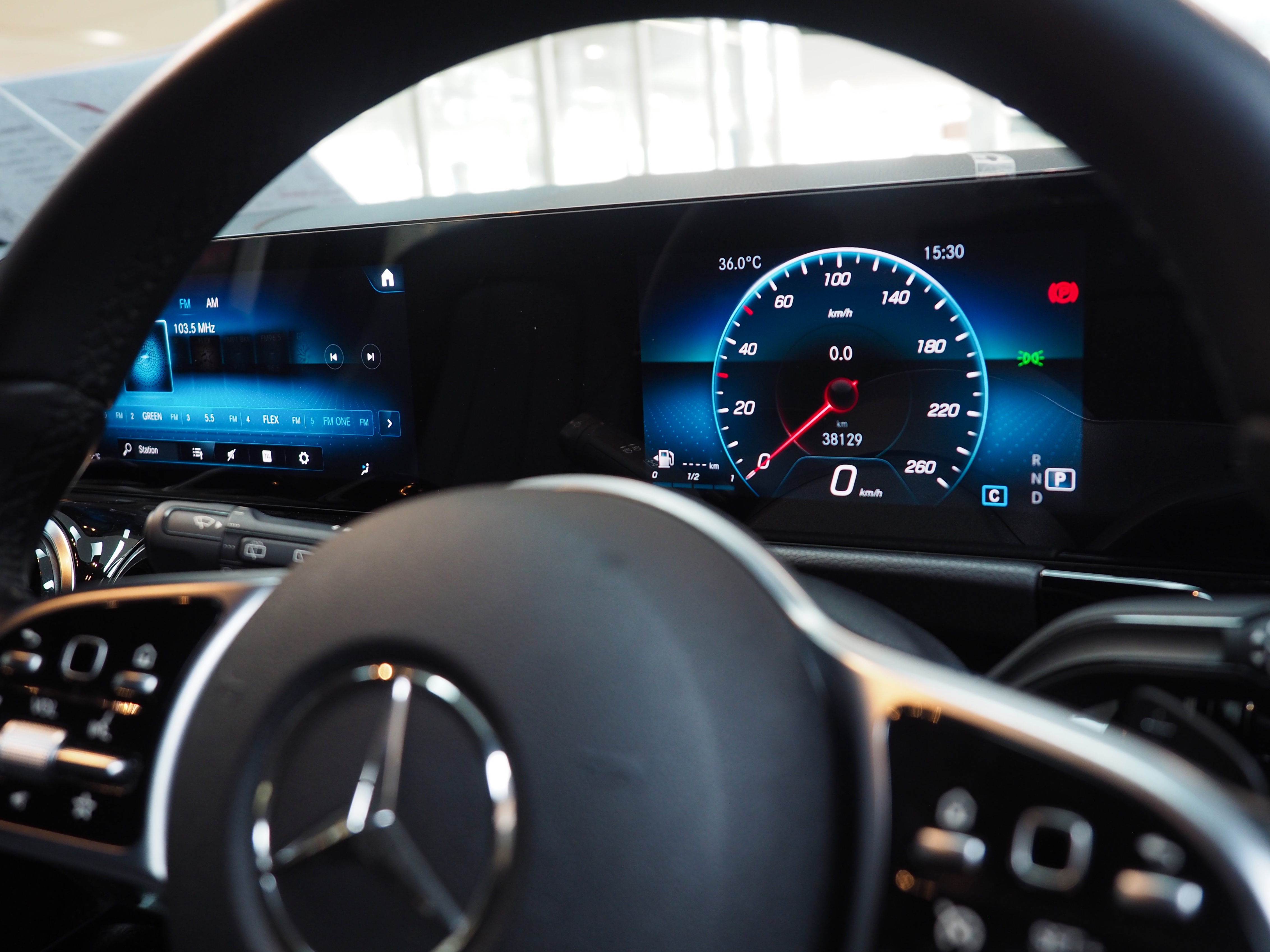 จองแล้ว GLA200 Progressive W177