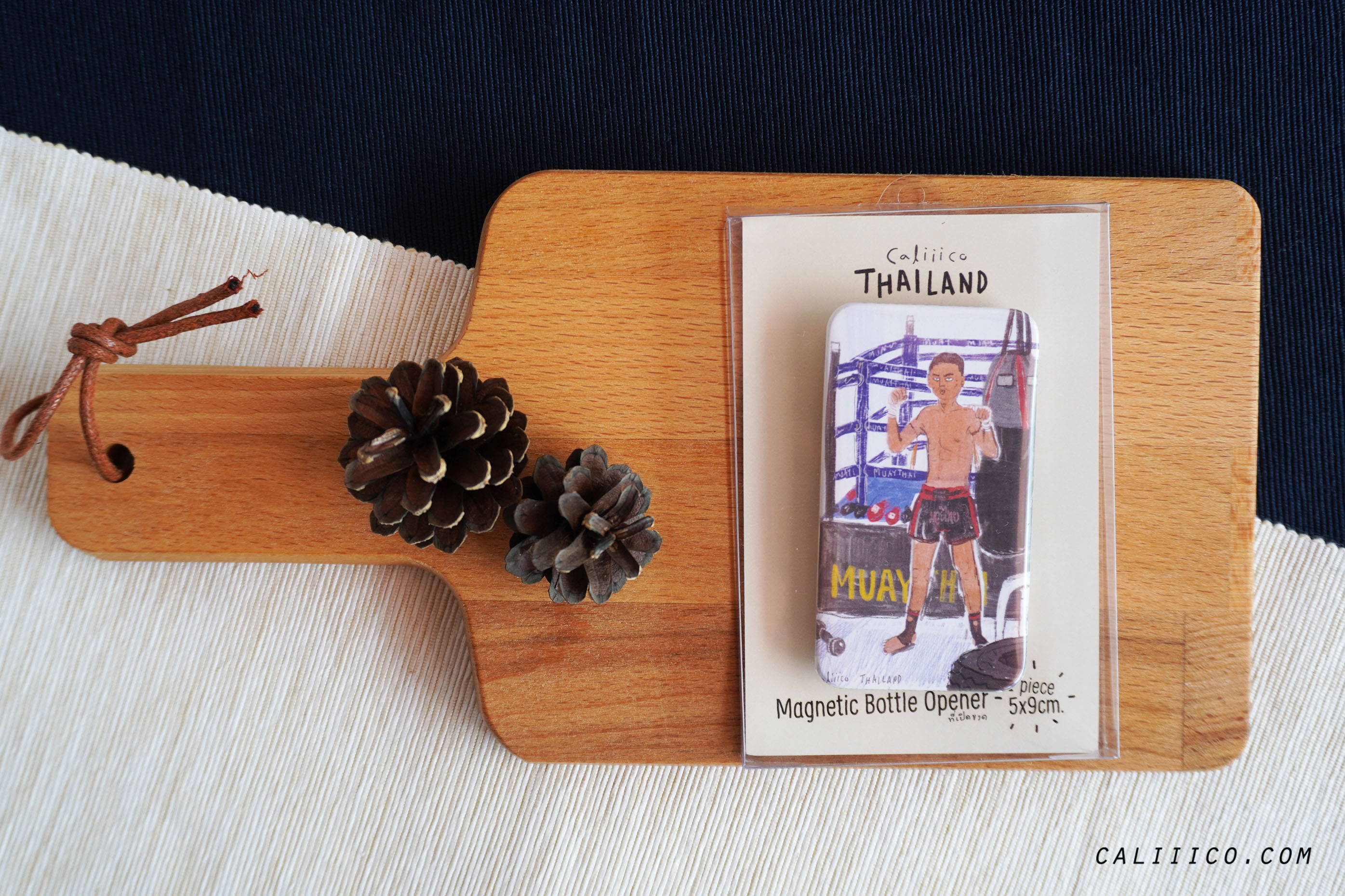 Caliiicoที่เปิดขวดพร้อมแม่เหล็กลายมวยไทย bottle opener with magnet Thai boxing camp1