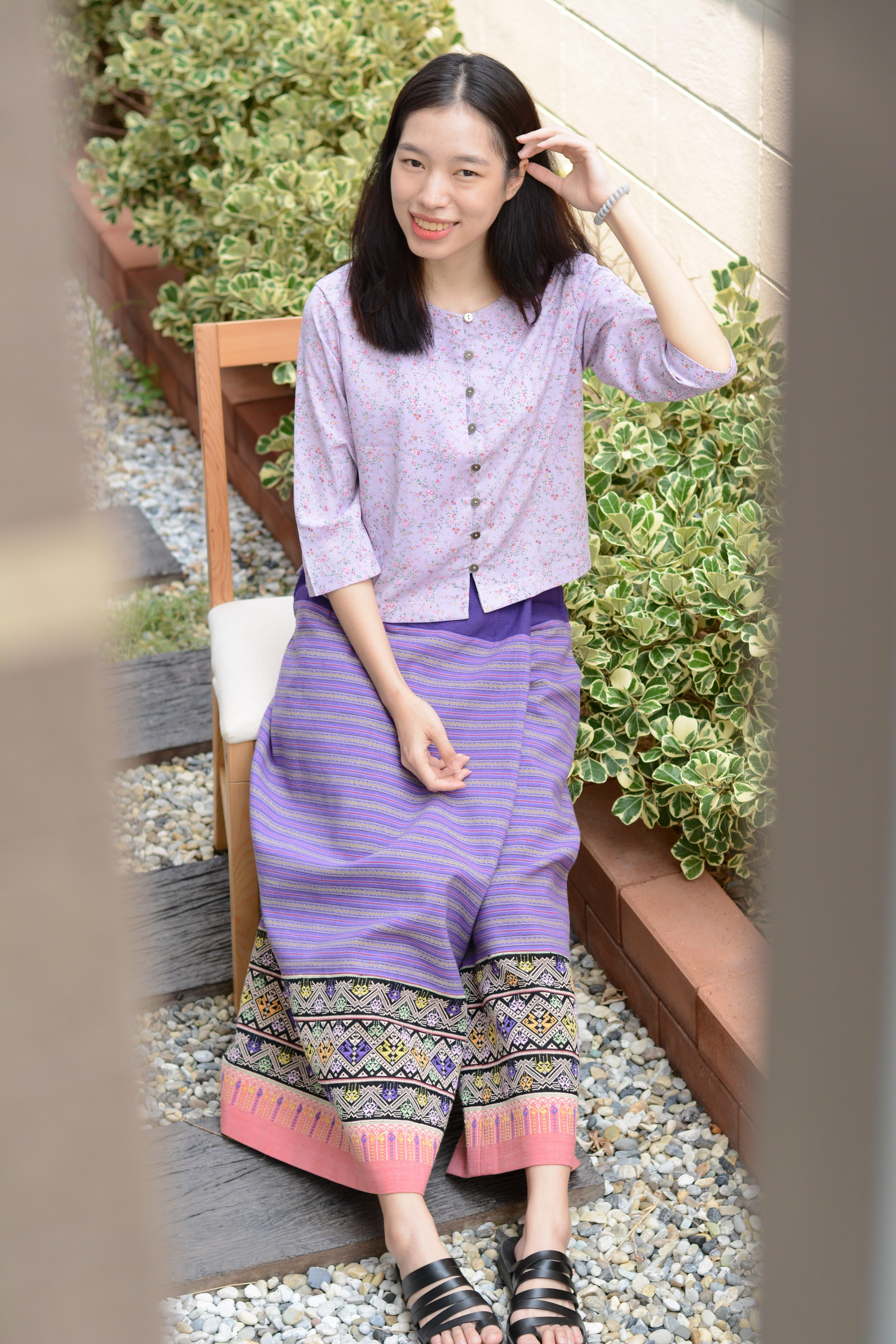 เสื้อลายดอก