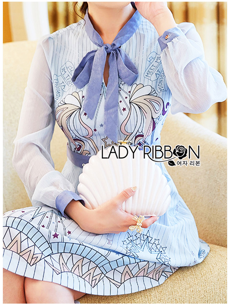 Ribbon Dress เดรสสั้นสีฟ้าอ่อนพิมพ์ลายทางและลายดาว