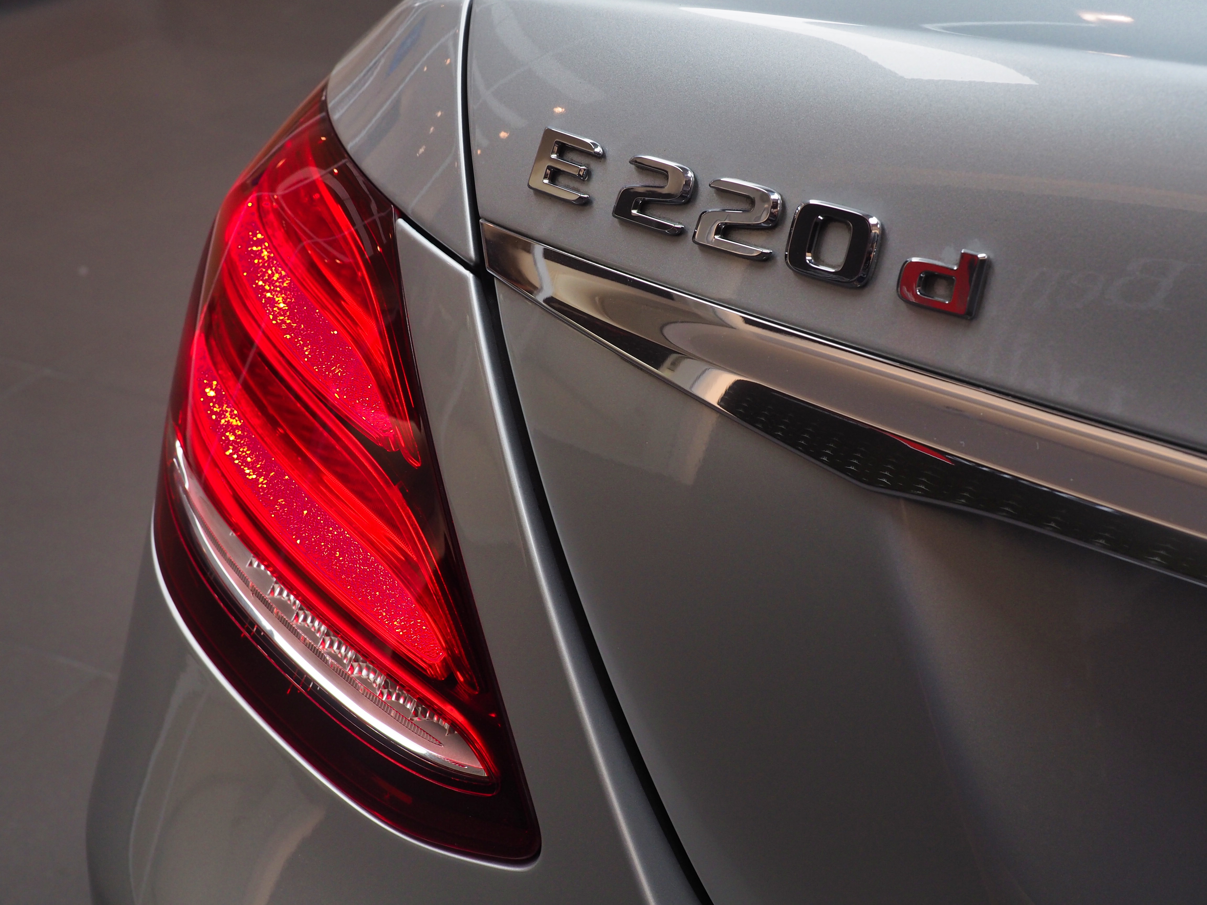 จองแล้ว E220d AMG Dynamic W213
