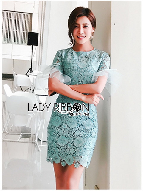 เดรสผ้าลูกไม้สีเขียวมิ้นท์อ่อนตกแต่งแขนเสื้อระบาย