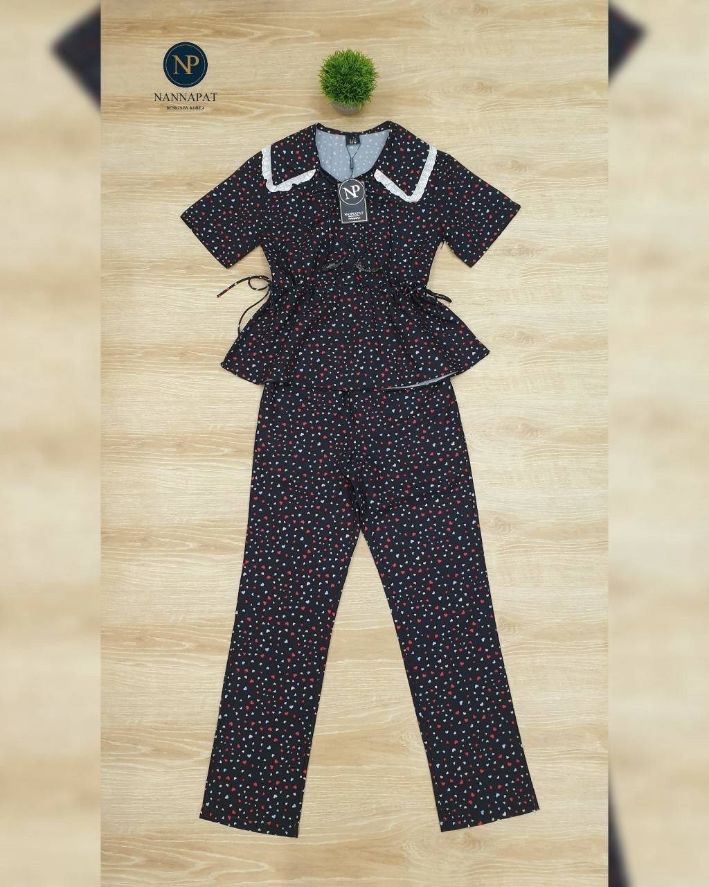 เสื้อคอปกกระดุมหน้า มีเชือกรูดผูกเอว