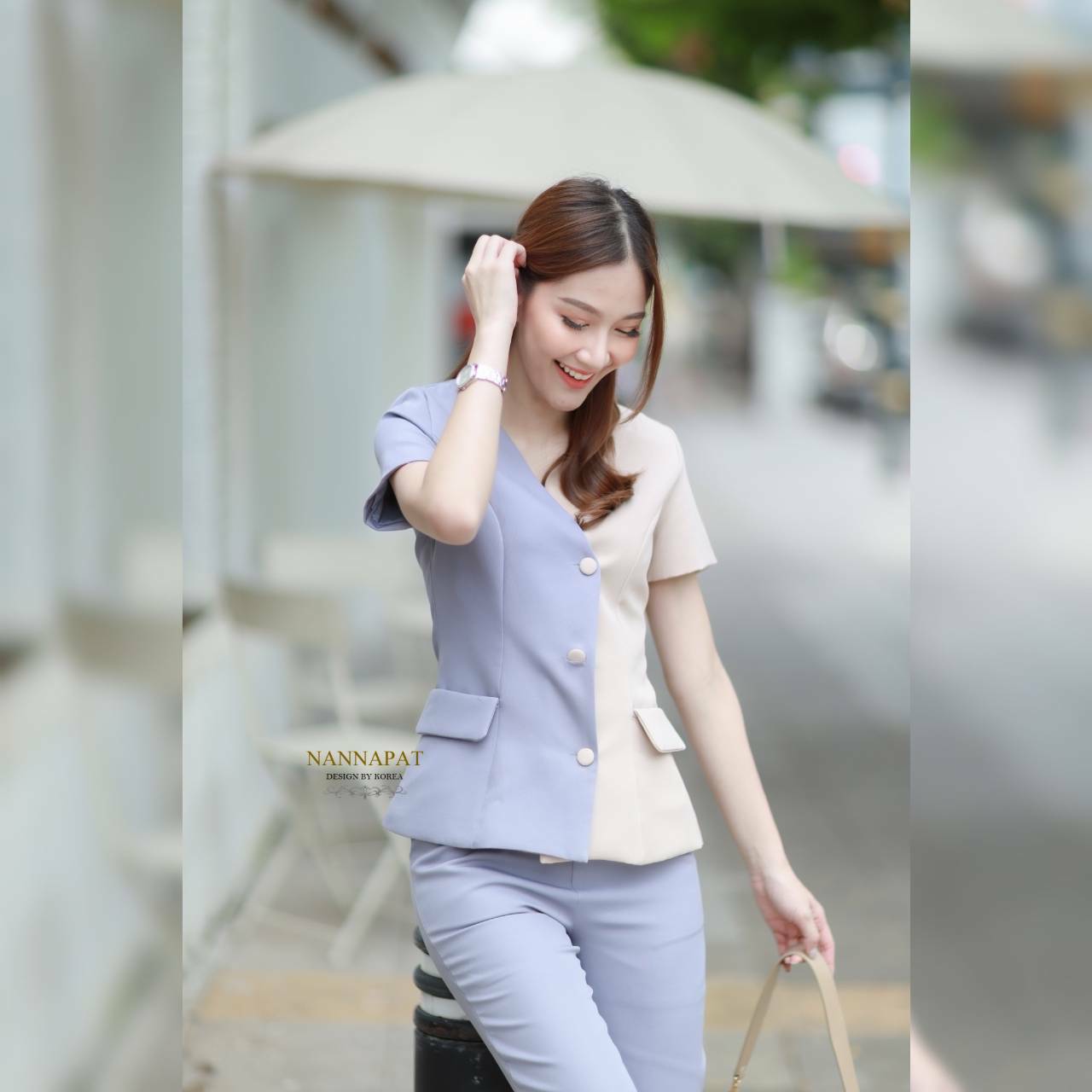 เสื้อทูโทนกระดุมหน้า กระเป๋าใช้ได้จริง