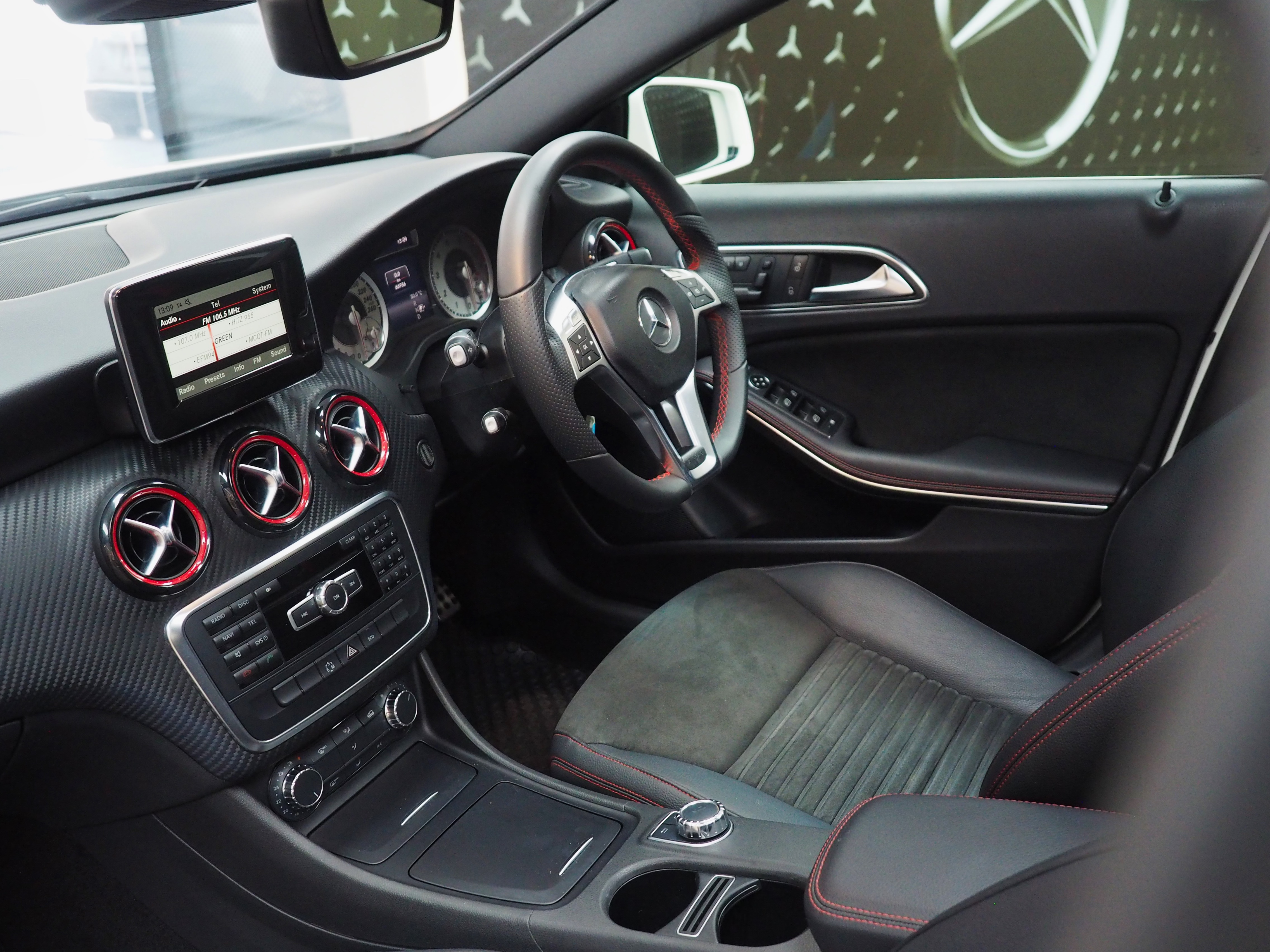 จองแล้ว A250 AMG Sport W176