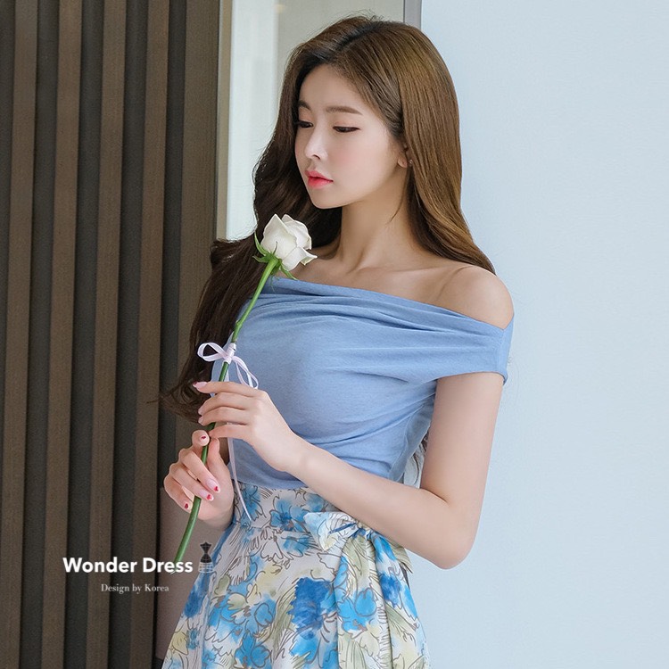 ชุดเซทเสื้อกับกระโปรงแขนกุด