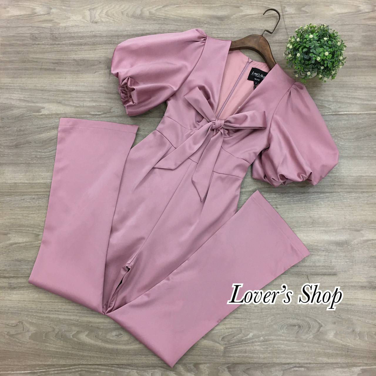 จั้มสูทกางเกงขายาว