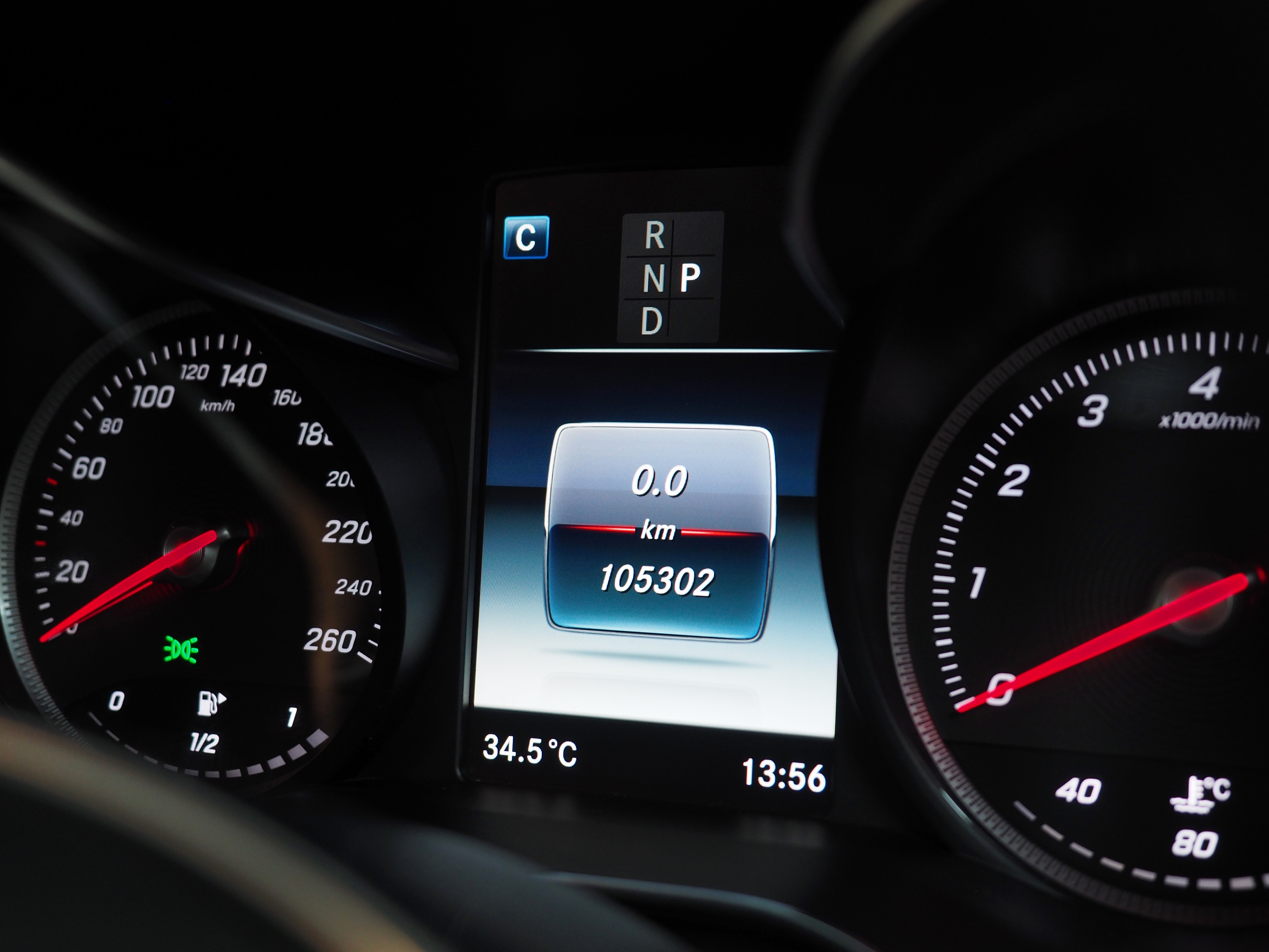 จองแล้ว GLC250 AMG Coupe 4Matic W253