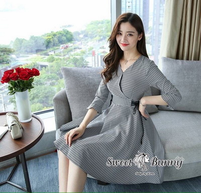 ชุดเดรสเกาหลี เดรสคอวีป้ายอก