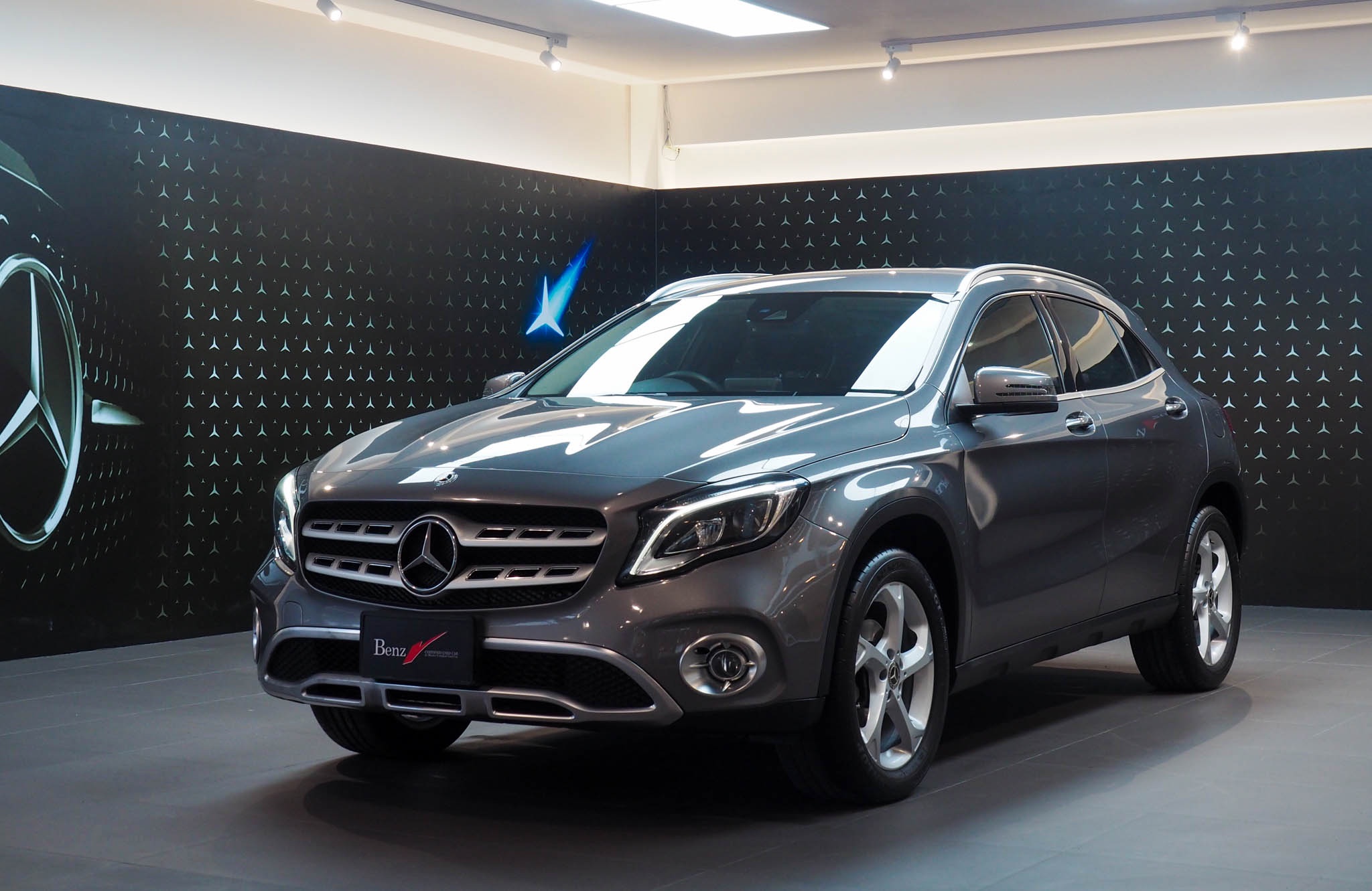 จองแล้ว GLA200 Urban W156